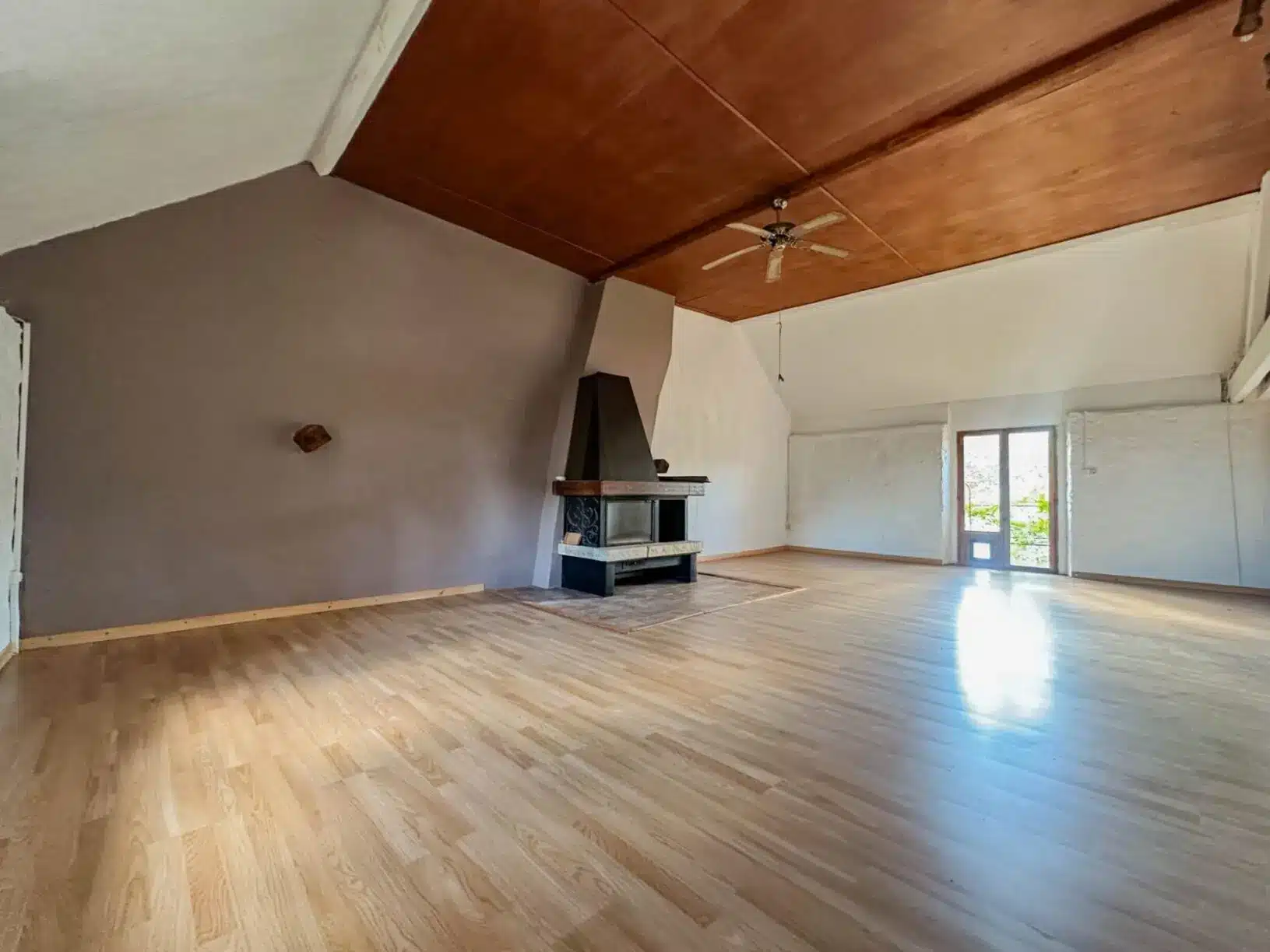130 Beaux espaces – dépendance/écuries- Beaumont-du-Gatinais