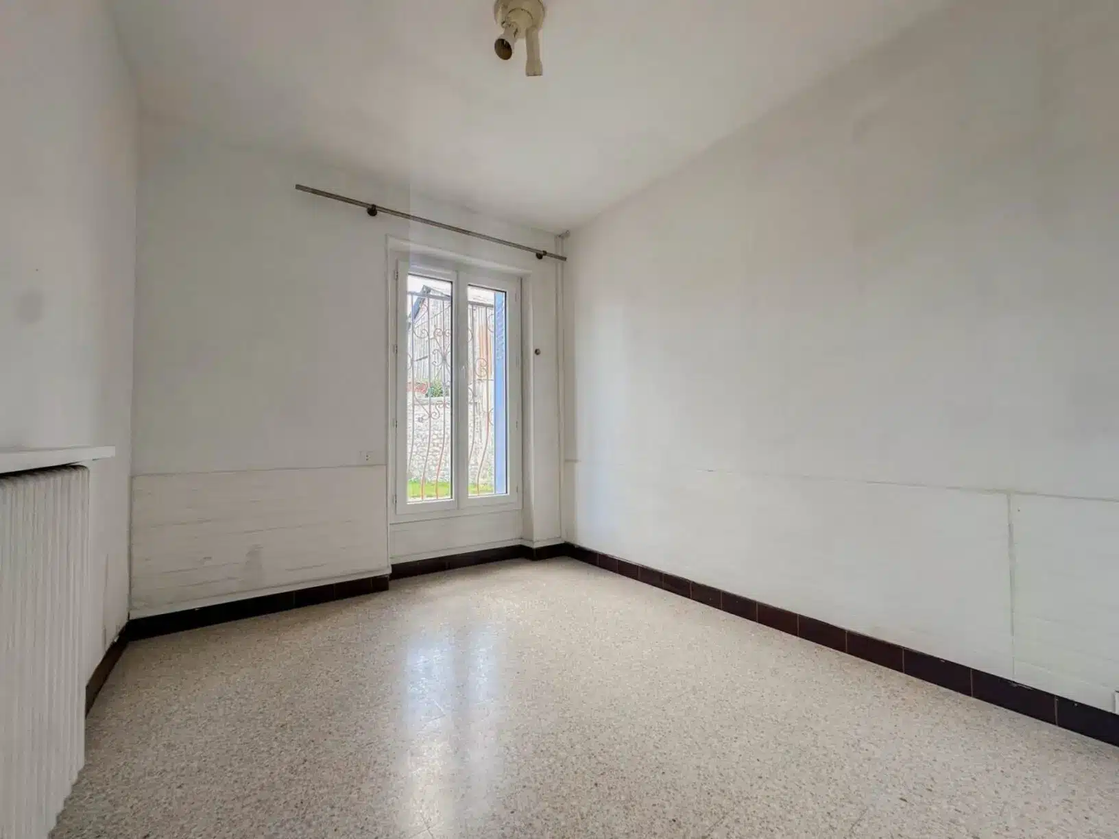 139 Beaux espaces – dépendance/écuries- Beaumont-du-Gatinais