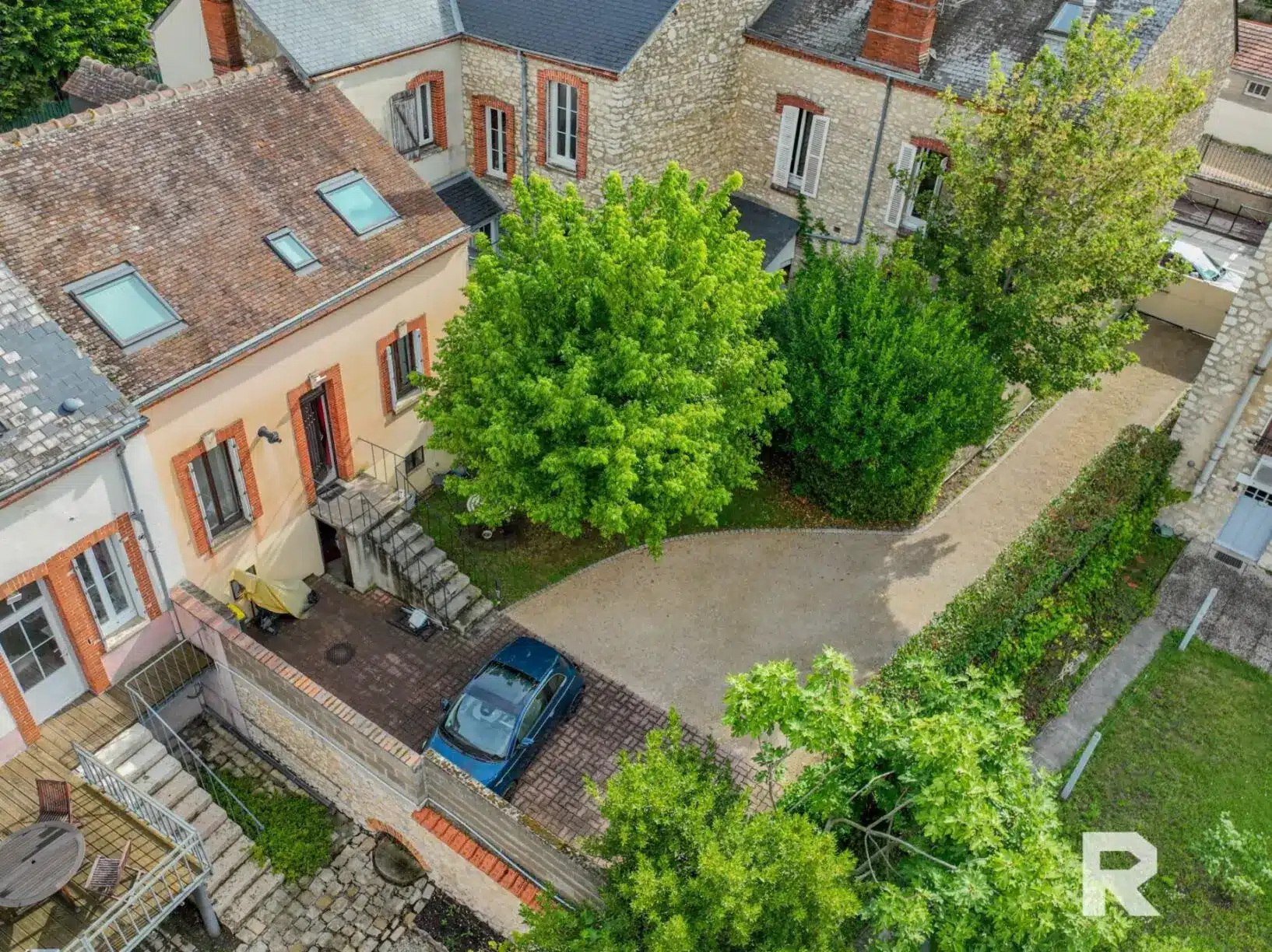 141 Centre ville – 4 chambres – Jardin et parking