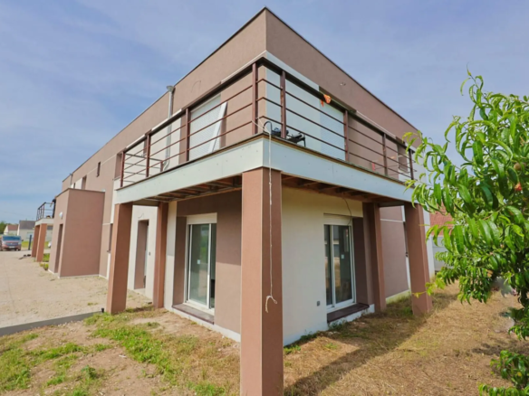 3 Chambres proche Bourg de Villemandeur neuf