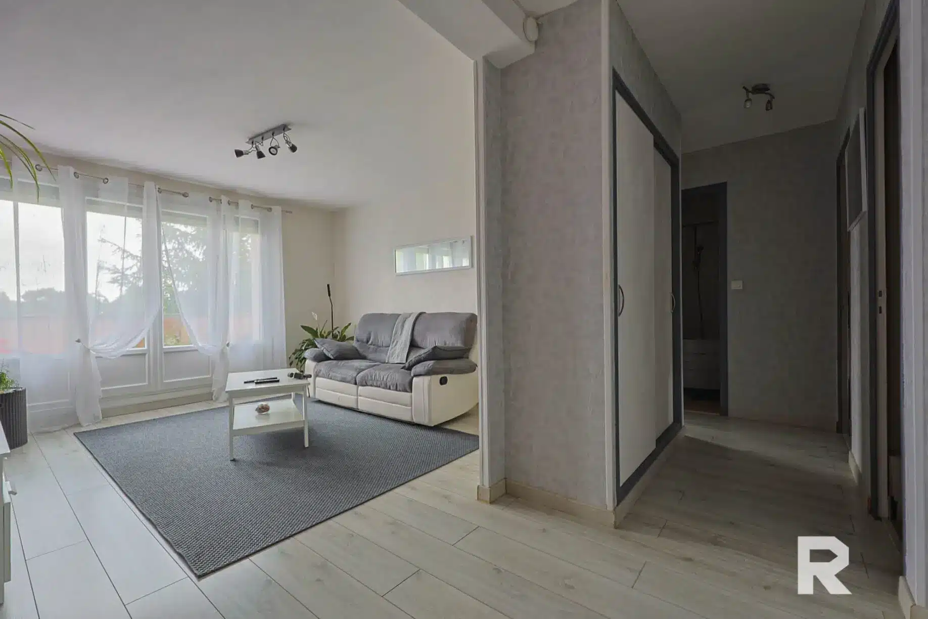 69 Appartement 2 chambres balcon garage