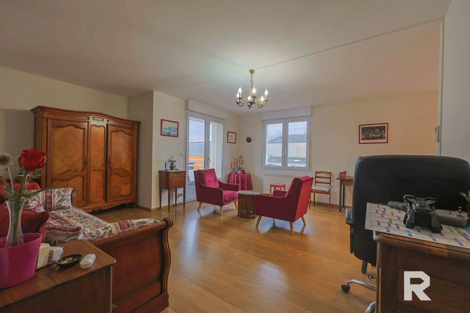 75 Appartement standing – 2 chambres – Garage – Place de parking