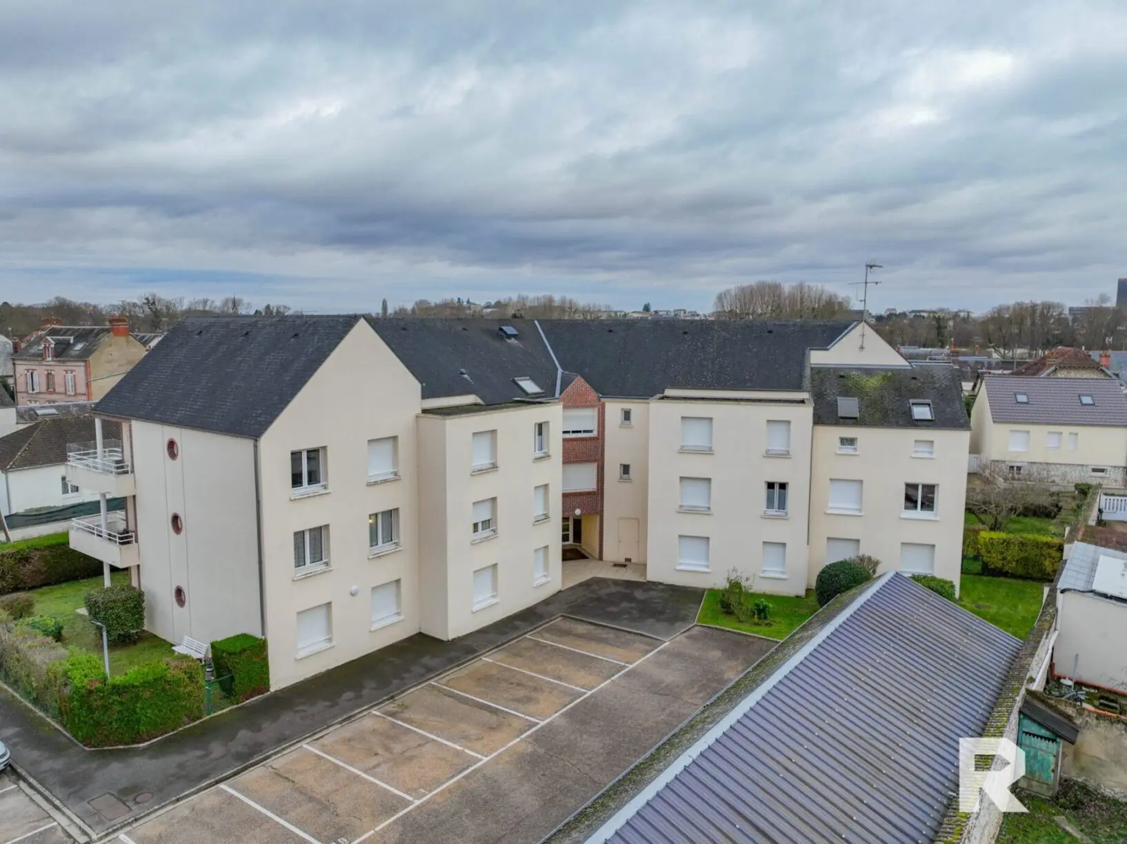 86 Appartement standing – 2 chambres – Garage – Place de parking