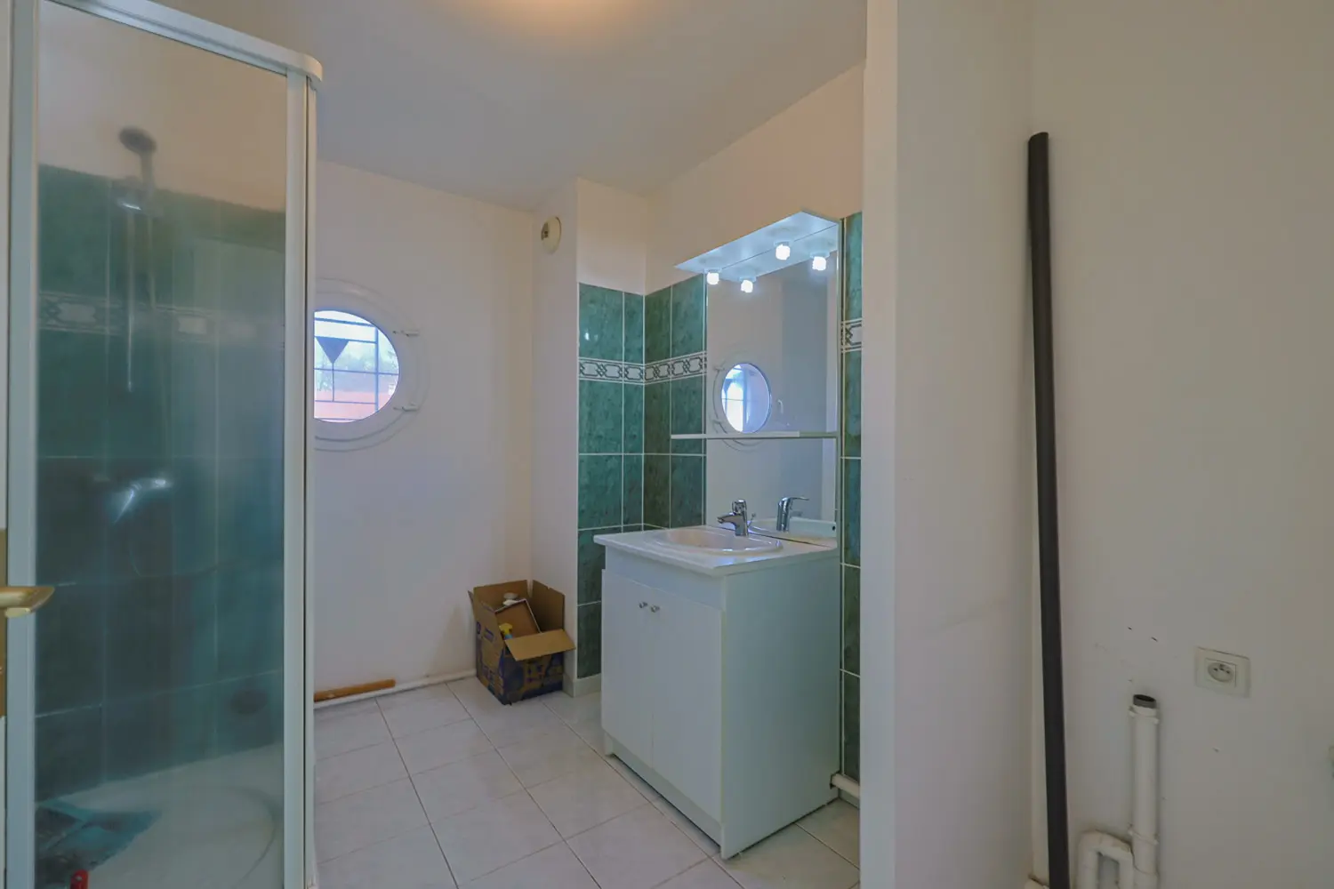 98 Appartement T2 Sécurisé