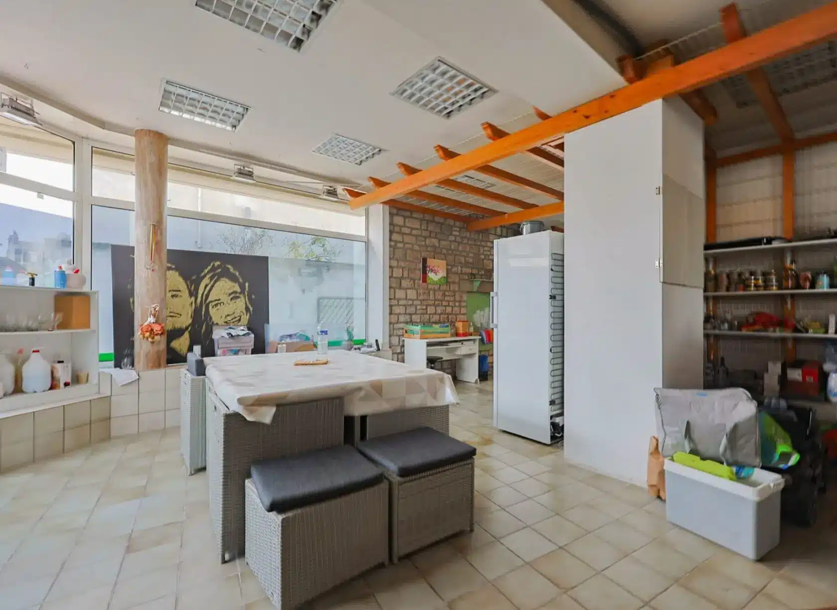 100 Immeuble – Montargis proche Centre – local commercial, studio et T3