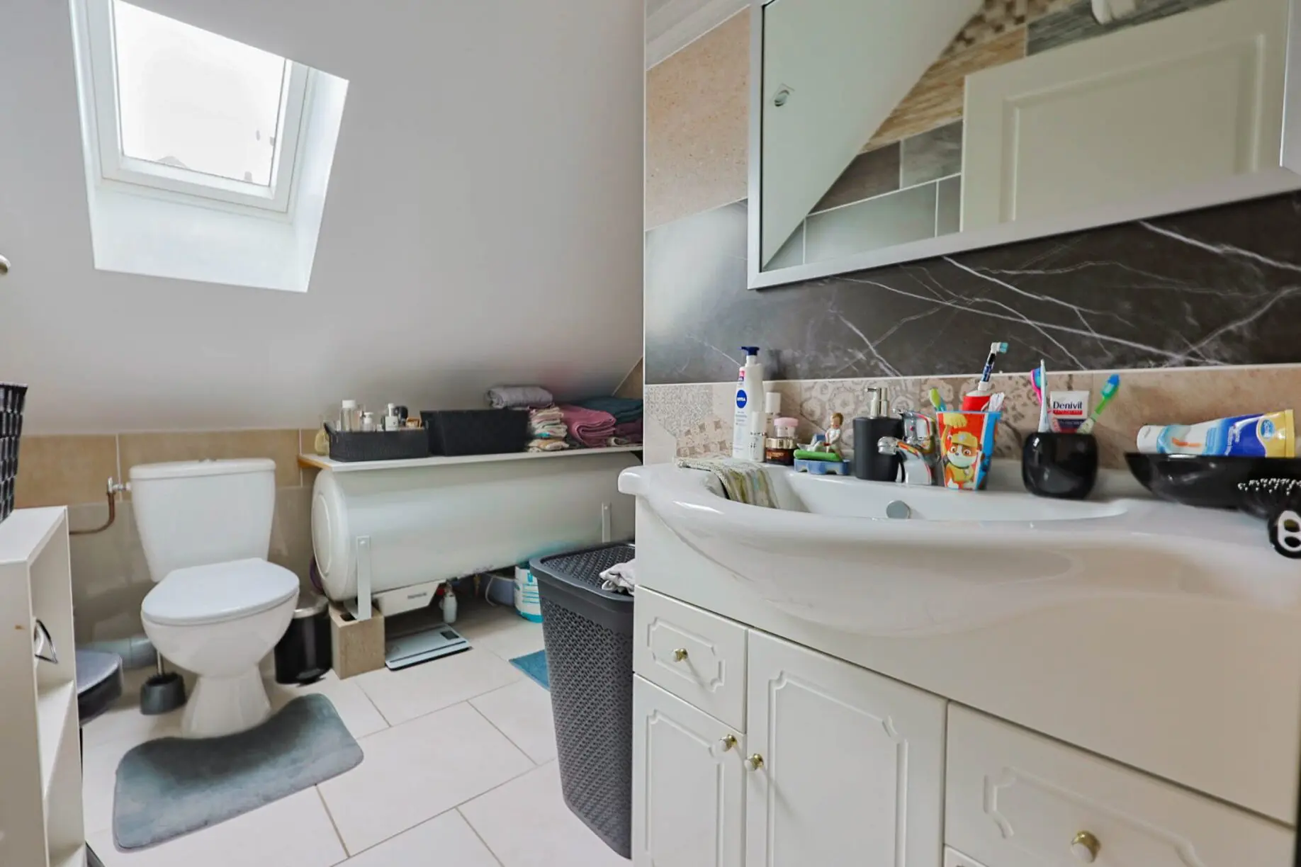 112 Immeuble – Montargis proche Centre – local commercial, studio et T3