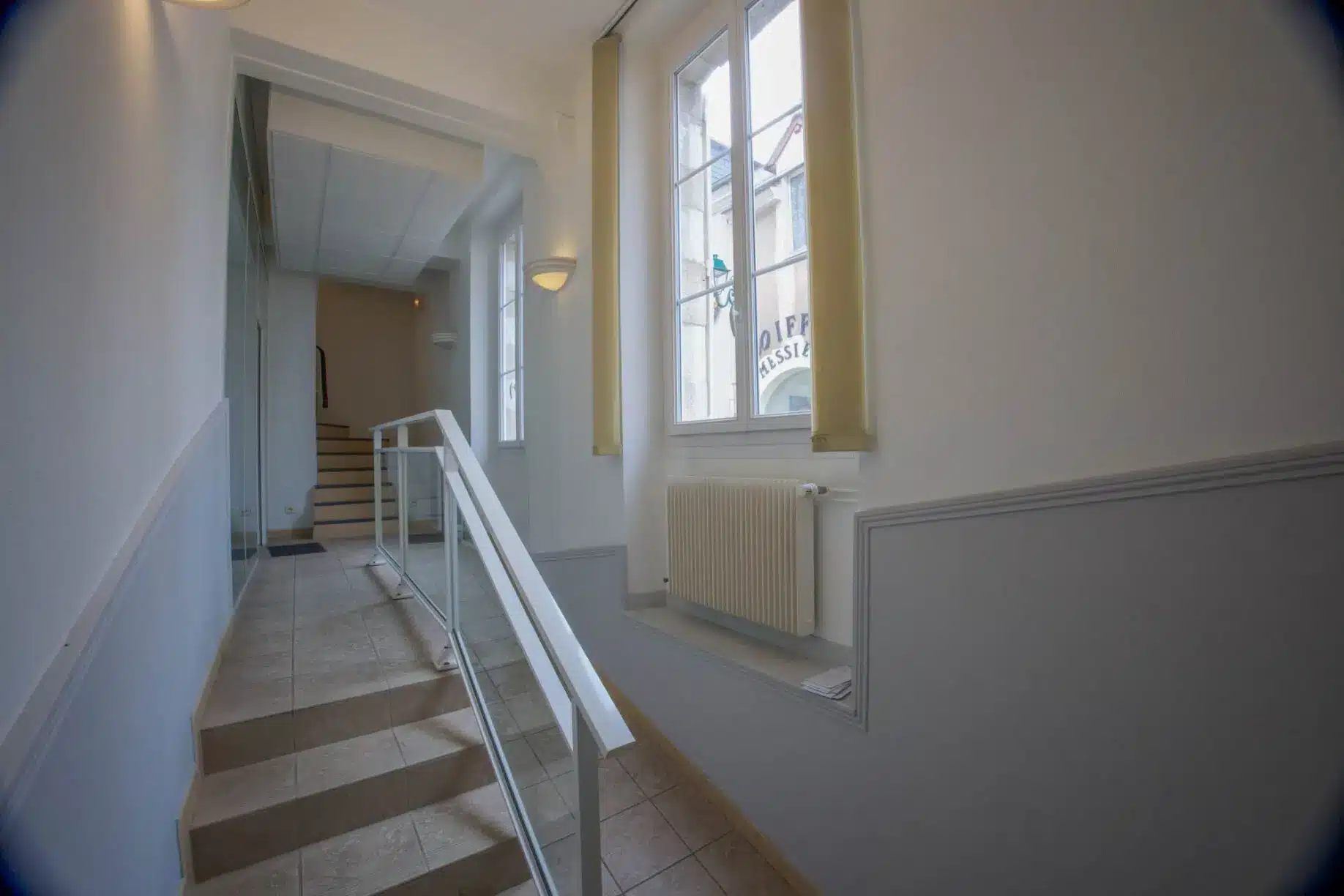 135 Immeuble de 4 lots – 3 T2 et 1 local commercial
