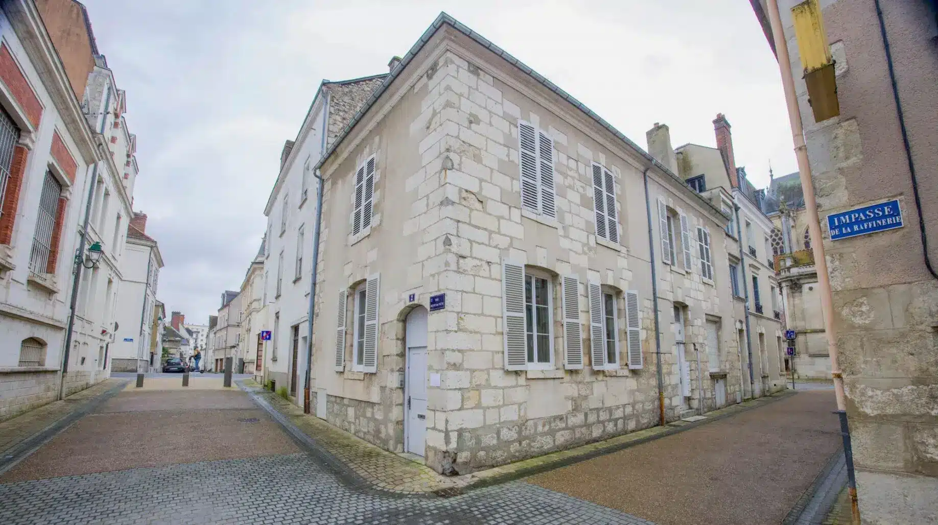 136 Immeuble de 4 lots – 3 T2 et 1 local commercial