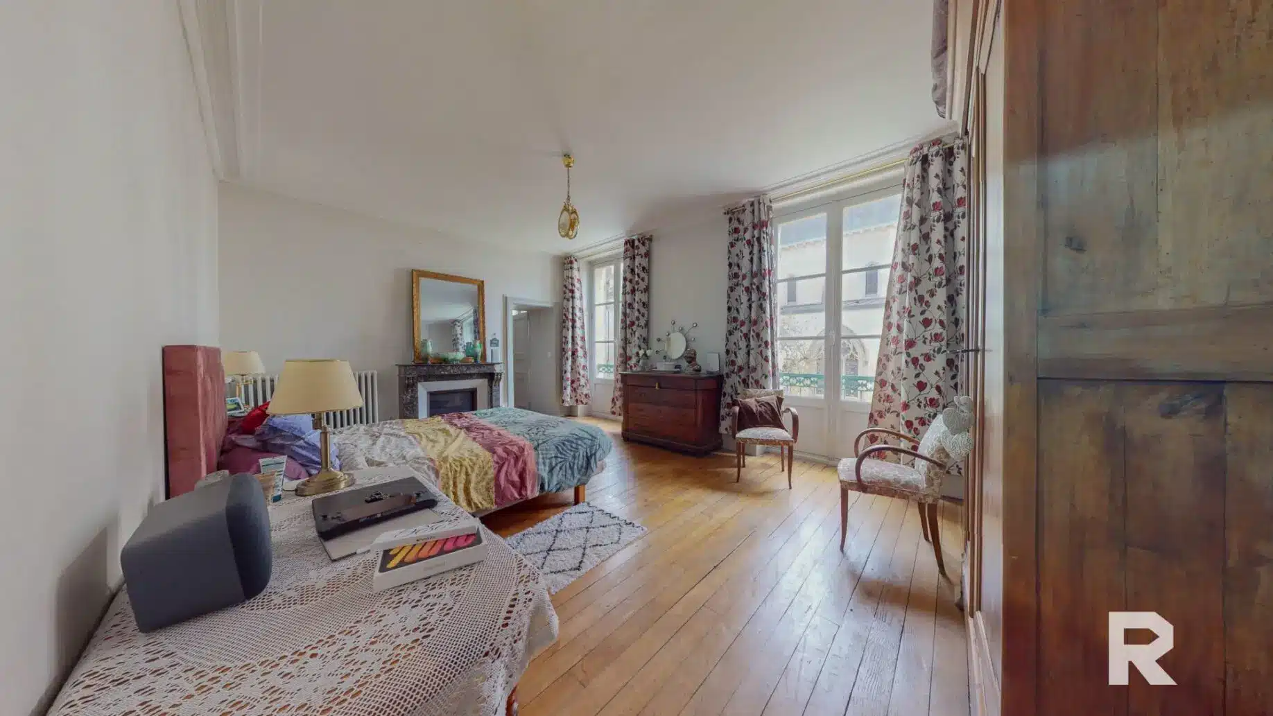 17 Amilly Viroy – 3 chambes – VenteAncien presbytère – hyper centre – 4 chambres – Cour – GarageAmilly Viroy – 3 chambes – Vente