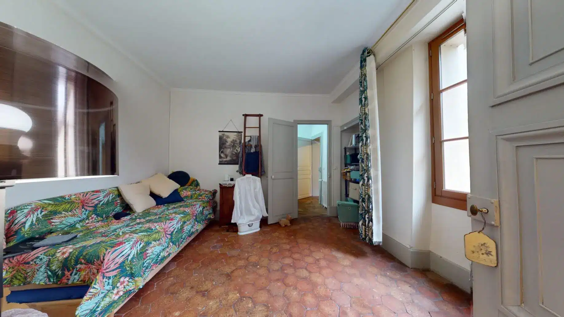 18 Amilly Viroy – 3 chambes – VenteAncien presbytère – hyper centre – 4 chambres – Cour – GarageAmilly Viroy – 3 chambes – Vente