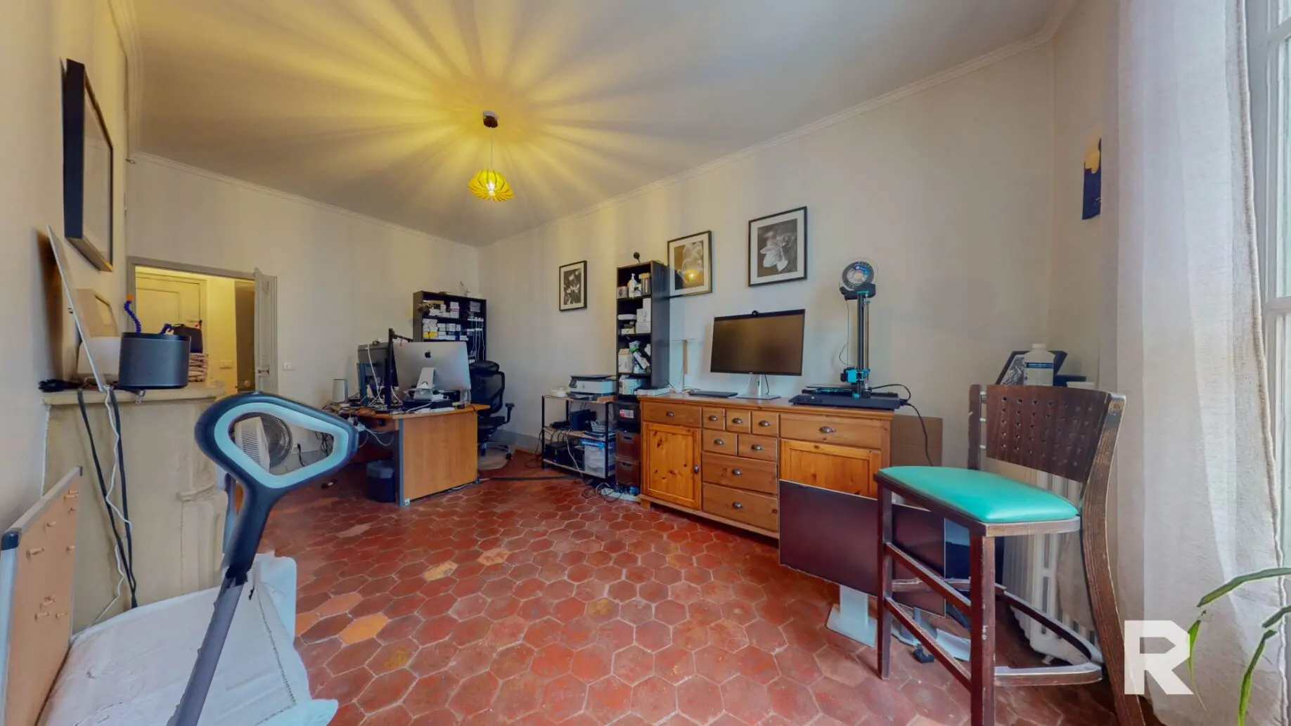 19 Amilly Viroy – 3 chambes – VenteAncien presbytère – hyper centre – 4 chambres – Cour – GarageAmilly Viroy – 3 chambes – Vente