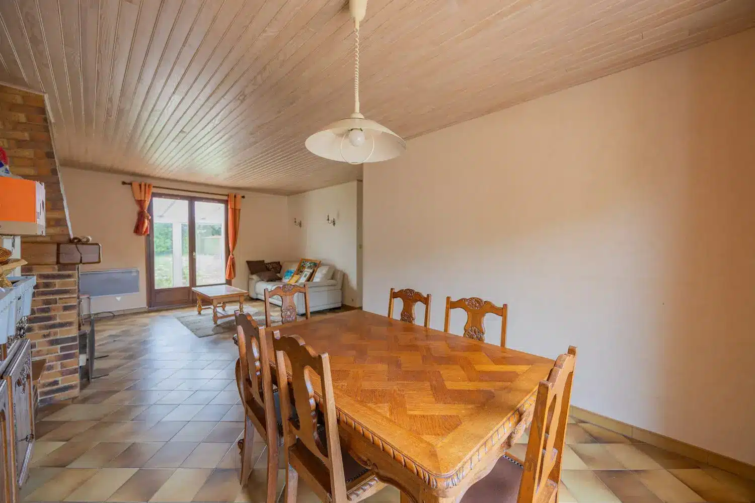 325 Maison à renover 2 chambres