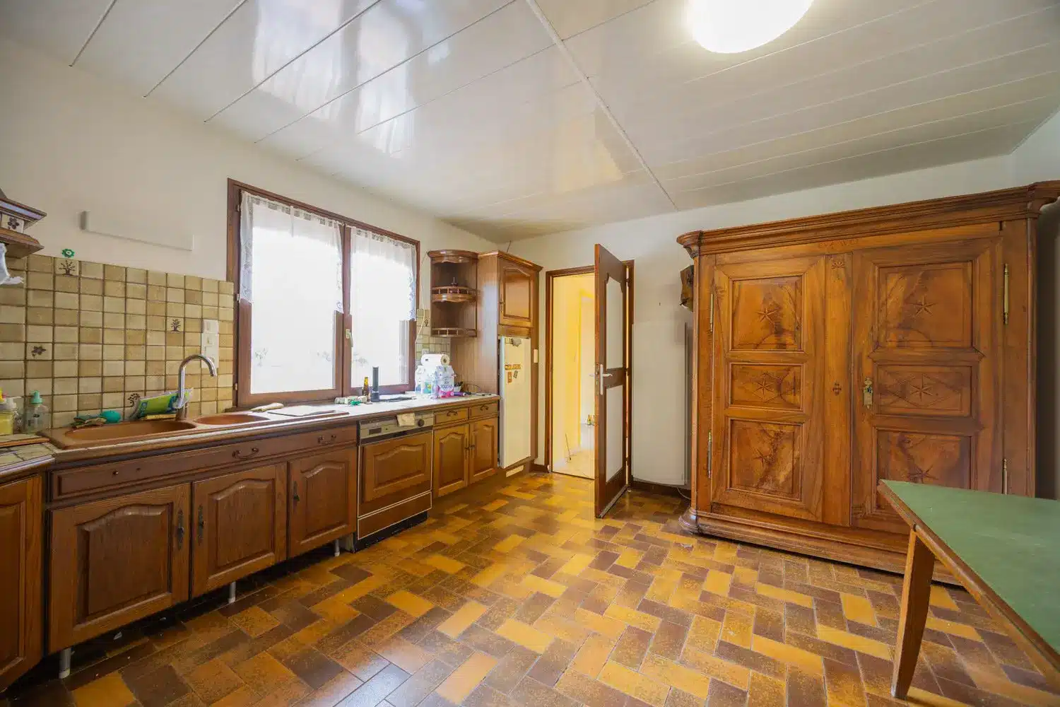 328 Maison à renover 2 chambres