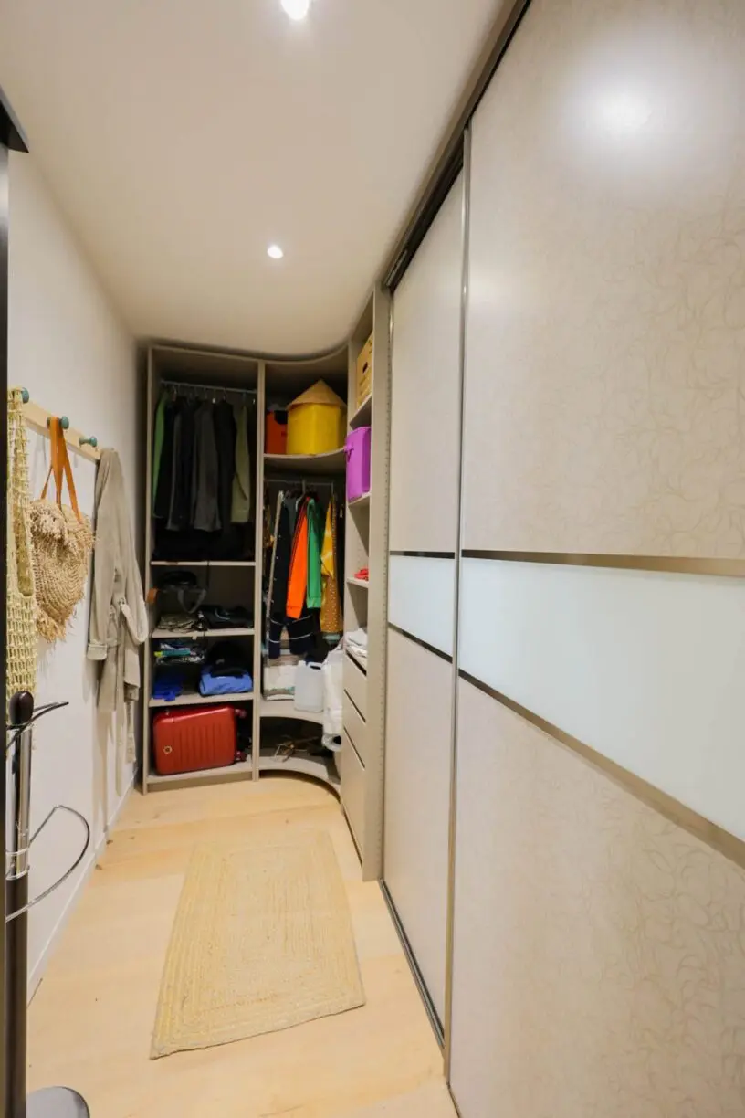 51 entièrement rénové – 4 chambres – A voir