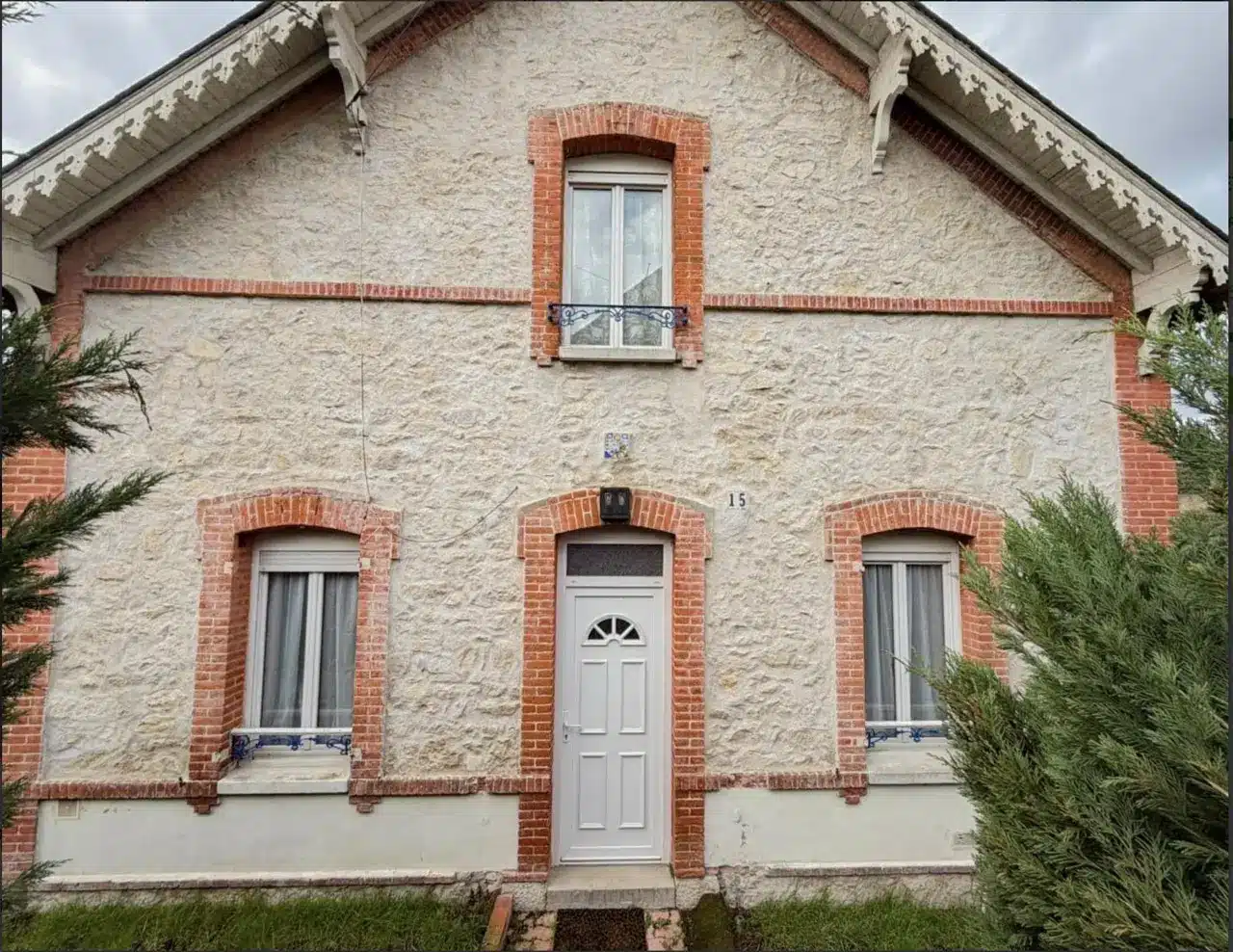 Capture-decran-2026-02-18-a-15.13.52-Grande Maison de ville – 4 chambres – Garage – Gare