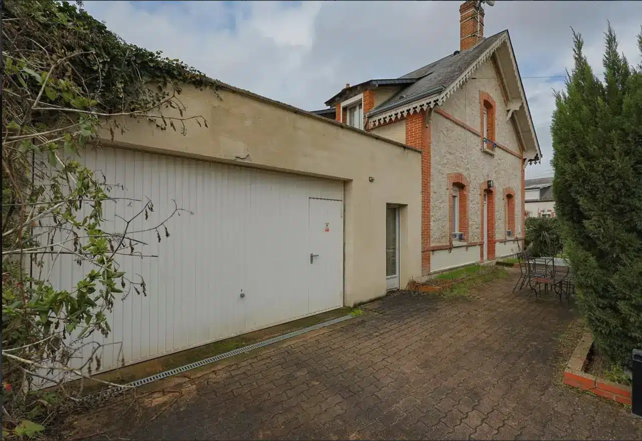 Capture-decran-2026-02-18-a-15.14.02-Grande Maison en pierre – 3 chambres