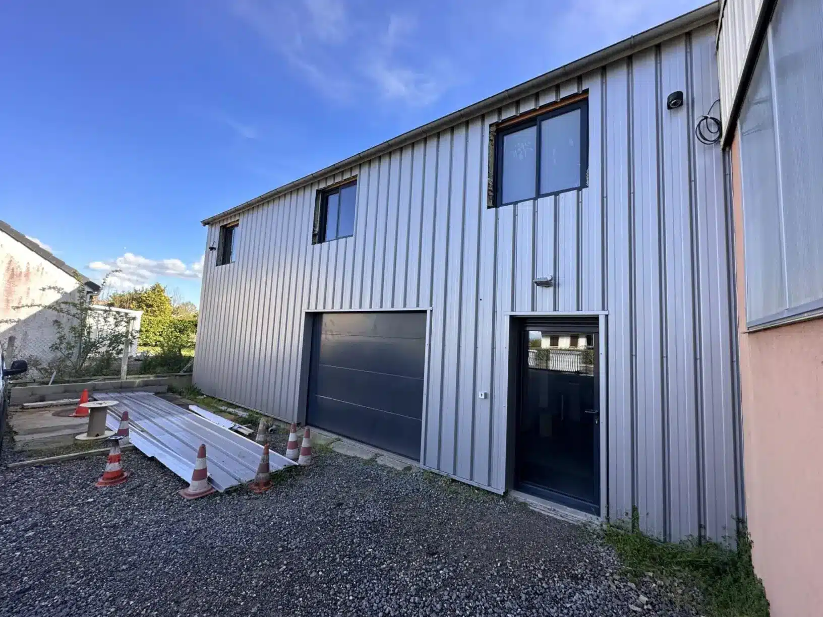 Immeuble_VI066-RESIDE_Immobilier-2-scaled Uniquement investisseur – Local professionel