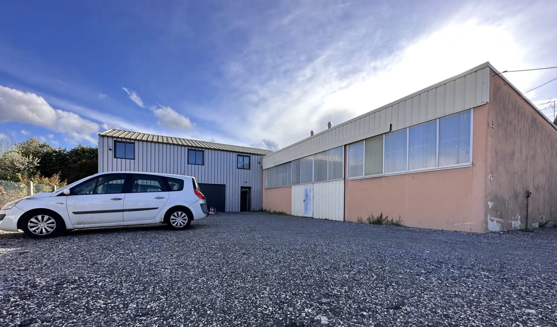 Immeuble_VI066-RESIDE_Immobilier-scaled Uniquement investisseur – Local professionel