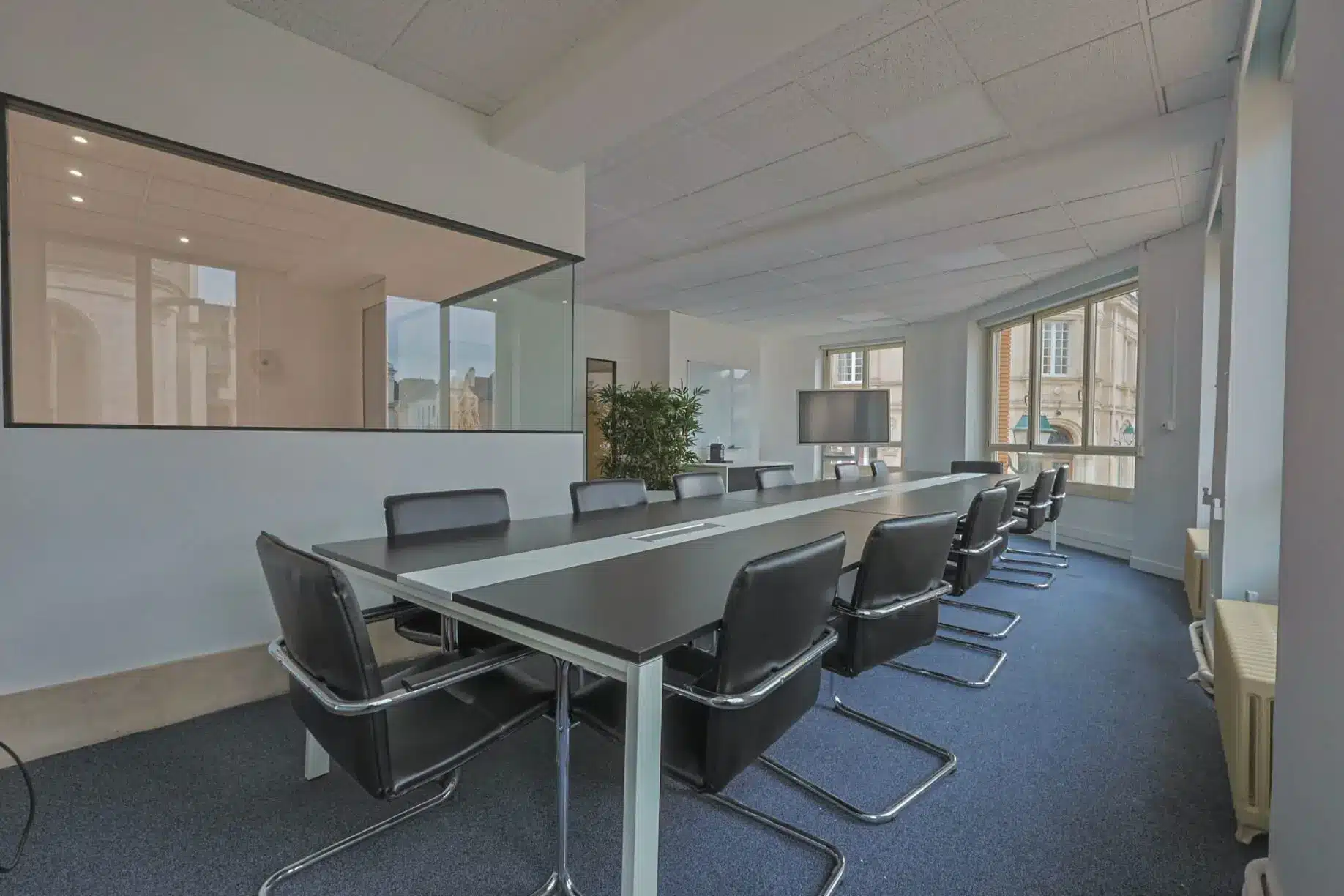 Immobilier-Pro_LP076-RESIDE_Immobilier-1-scaled Salle de Reunion – Montargis Centre
