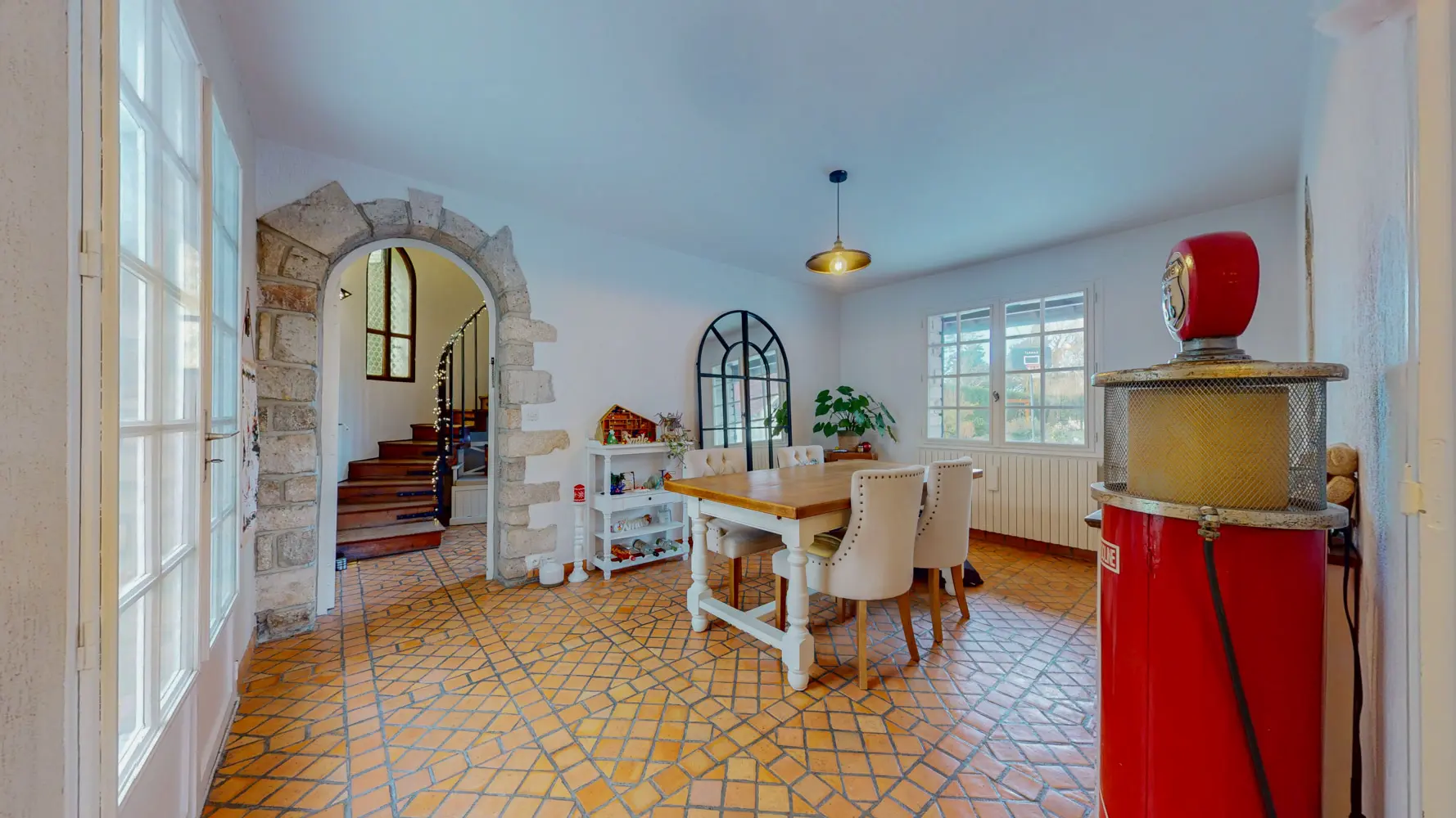 Maison-de-caratere-Neo-Medieval-173m2-4-chambres-02062026_150324 Vente / Maison 5 chambres Amilly