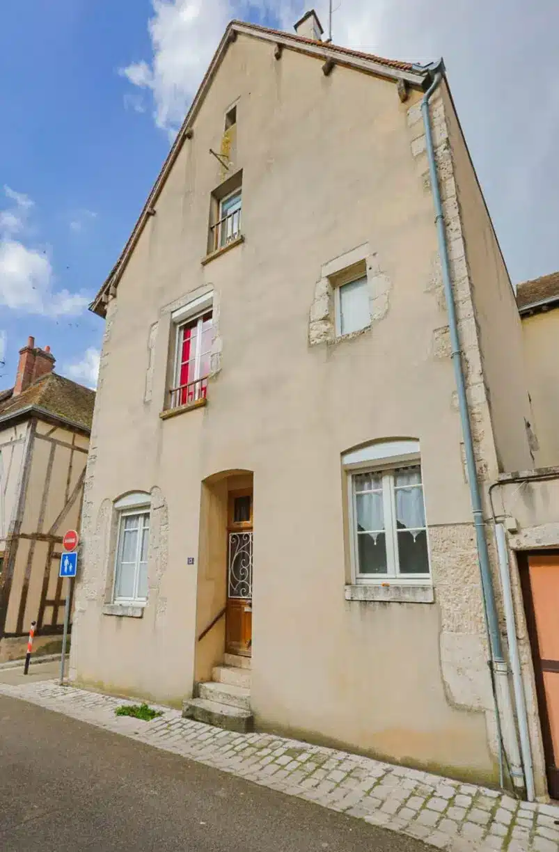 Maison 6 pièces 161 m² · à Châtillon-Coligny · 161 m² · 99 900 €