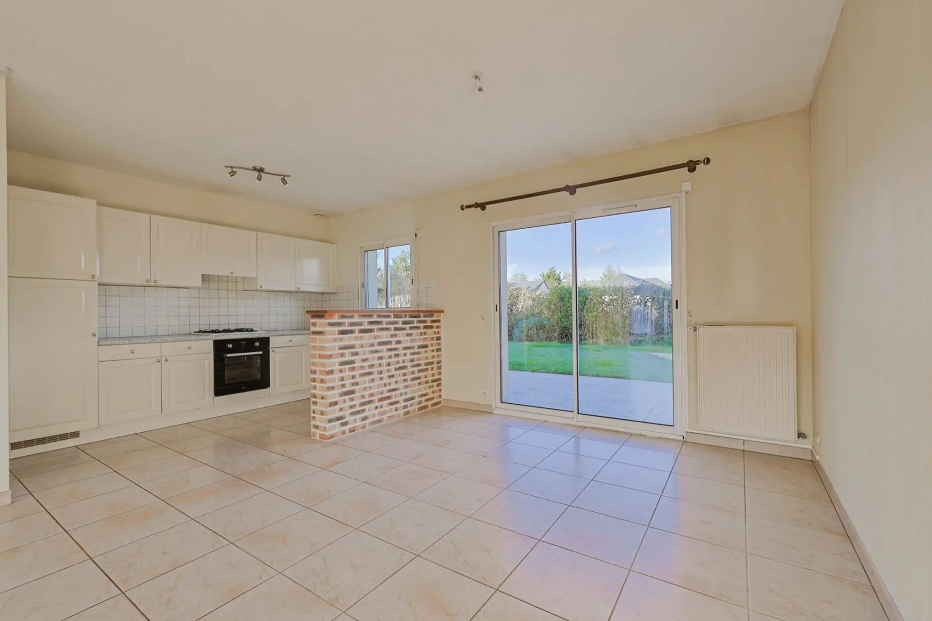Maison_VM973-RESIDE_Immobilier-10-scaled Maison de plain-pied – 3 chambres – Villemandeur
