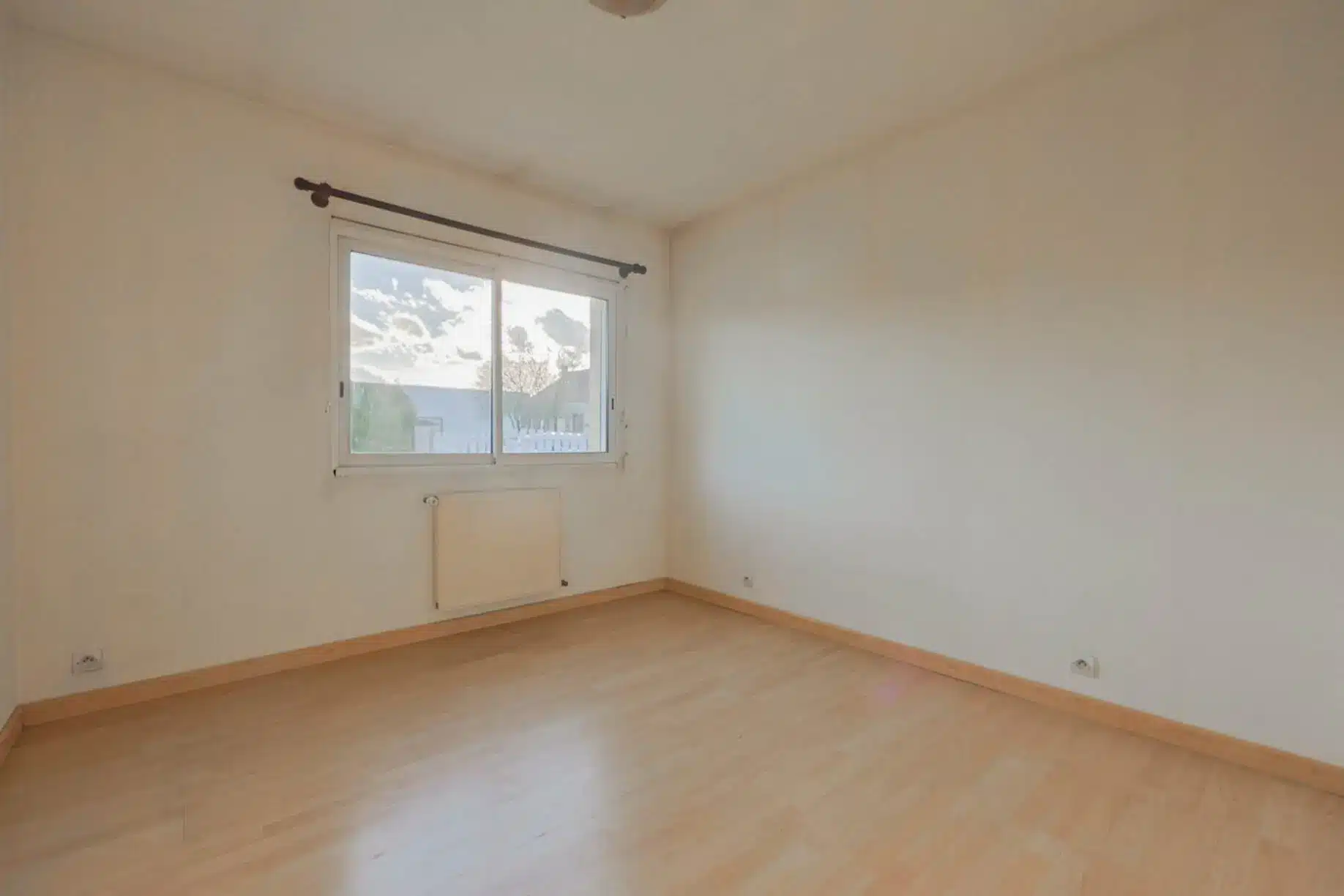 Maison_VM973-RESIDE_Immobilier-6-scaled Maison de plain-pied – 3 chambres – Villemandeur