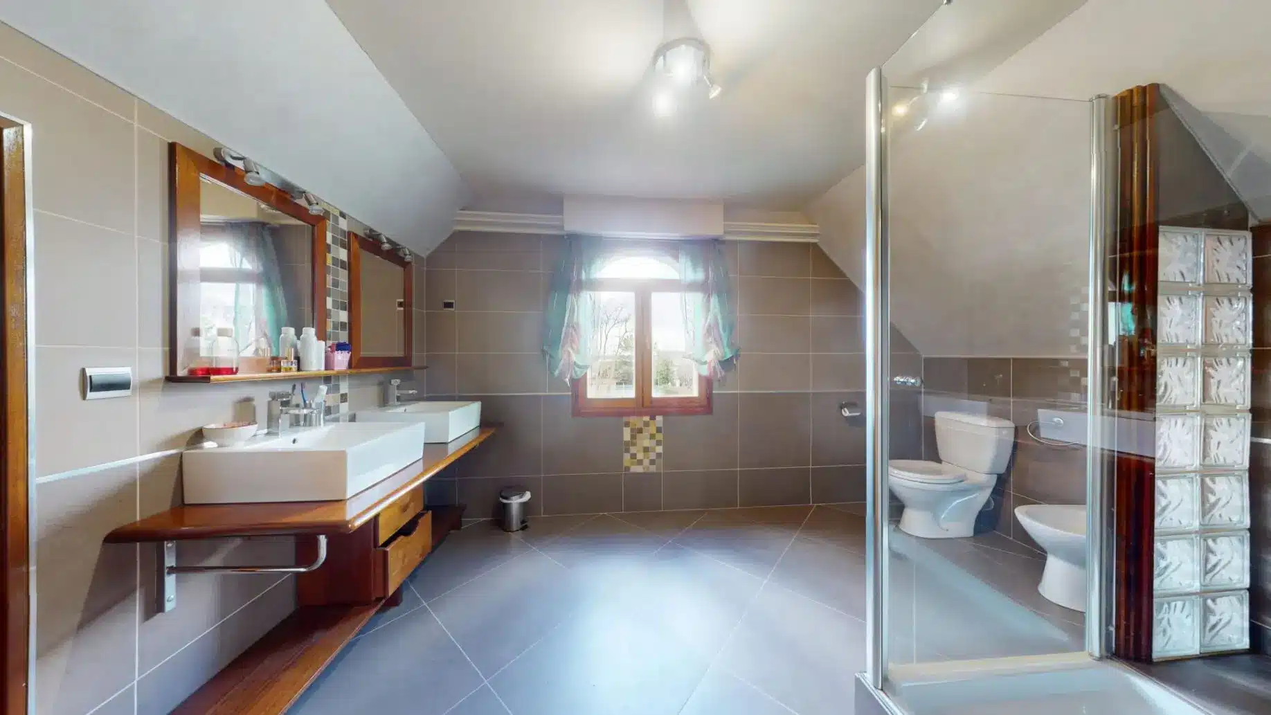 Maison_VM995-RESIDE_Immobilier-14-scaled Maison Famillial – 4 chambres – Sous sol – Garage
