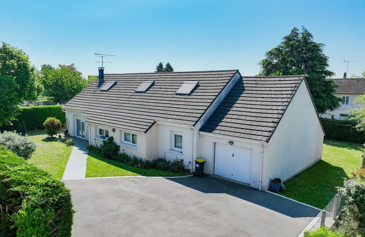 dji_fly_20250514_112702_913_1747215036159_photo-2 Maison familiale – 5 chambres – Amilly