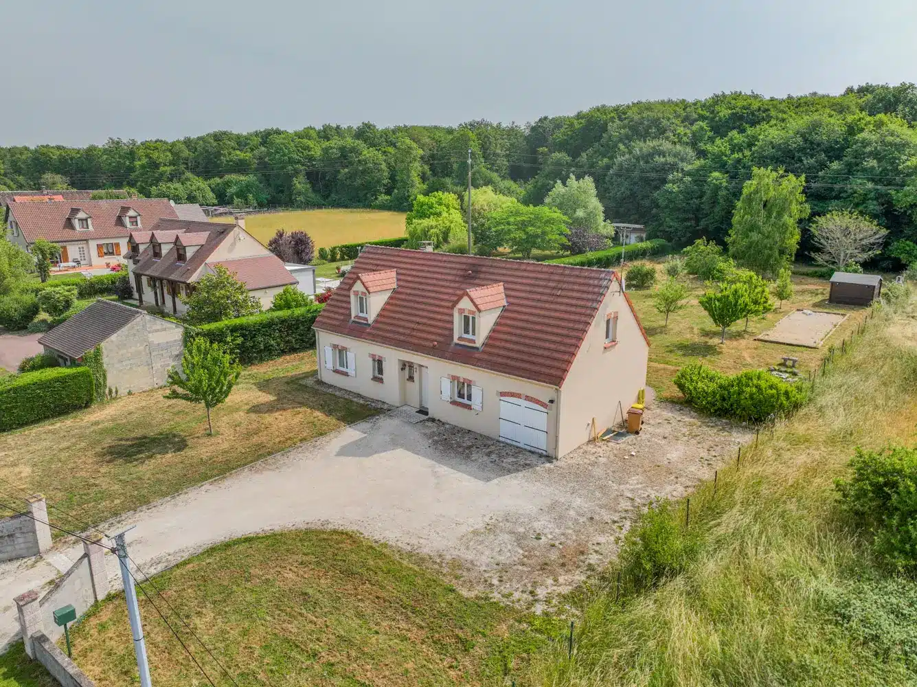 dji_fly_20250610_104714_22_1749545424316_photo-2 Maison Familiale – 4 chambres – 2 salles d’eaux
