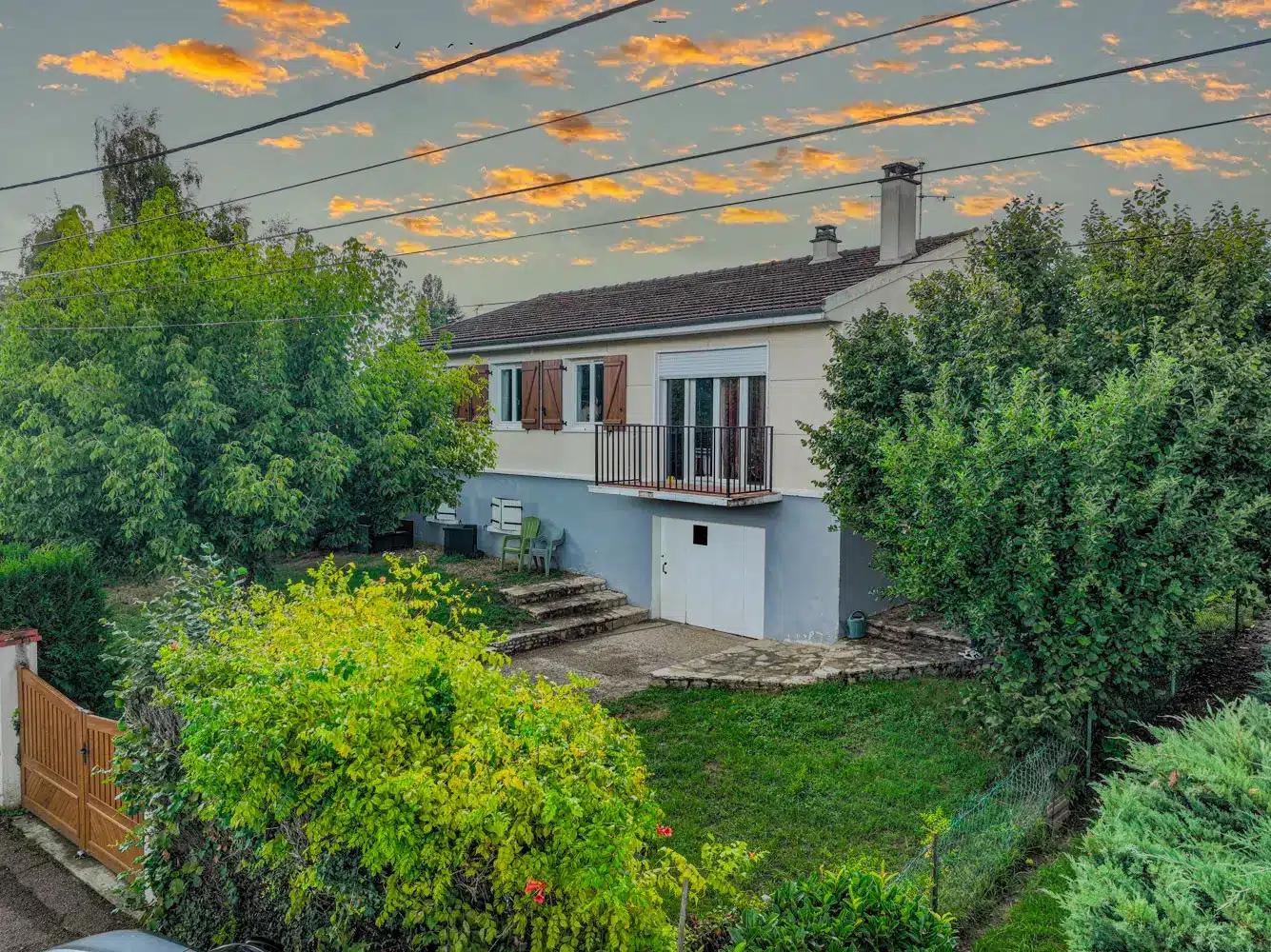 dji_fly_20250901_145048_89_1756731195782_photo Maison T4