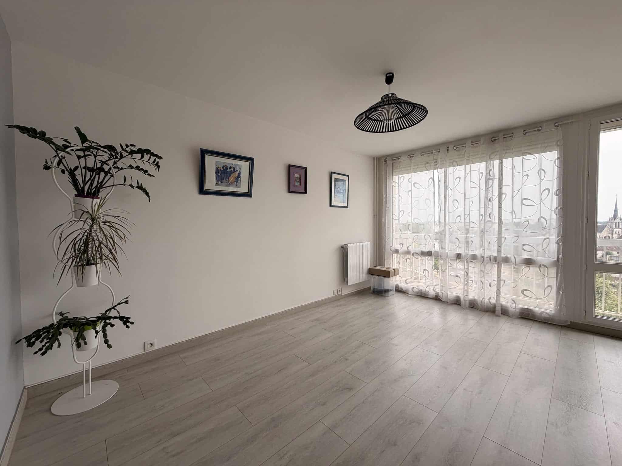 790326011_1504288031718337_8750457959138435176_n Appartement – 1 chambre – Montargis