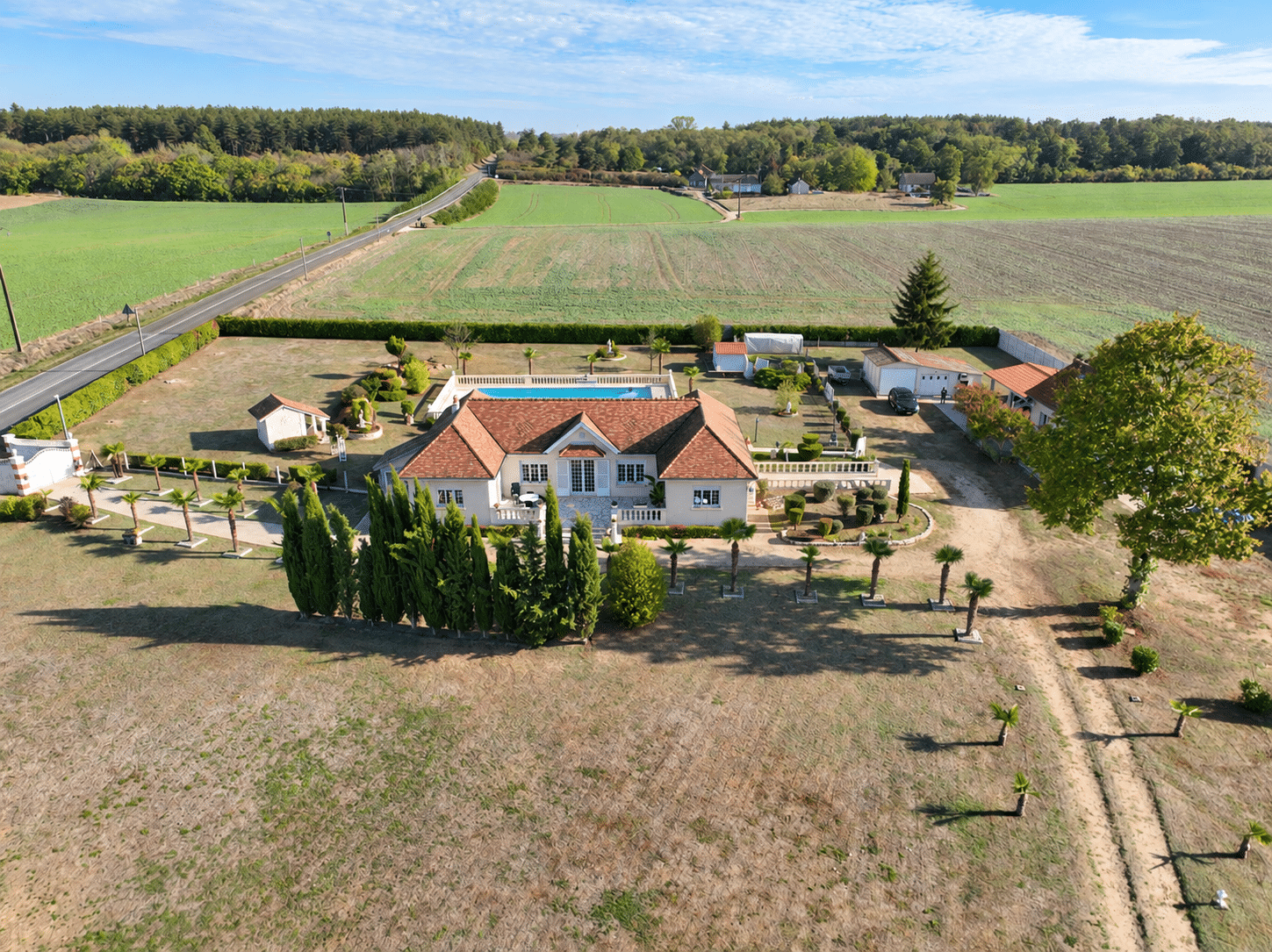 1CAE678D-D804-4A8B-9589-2FFCD15176F4 BRIARE – PROPRIÉTÉ AVEC DEUX HABITATIONS ET PISCINE