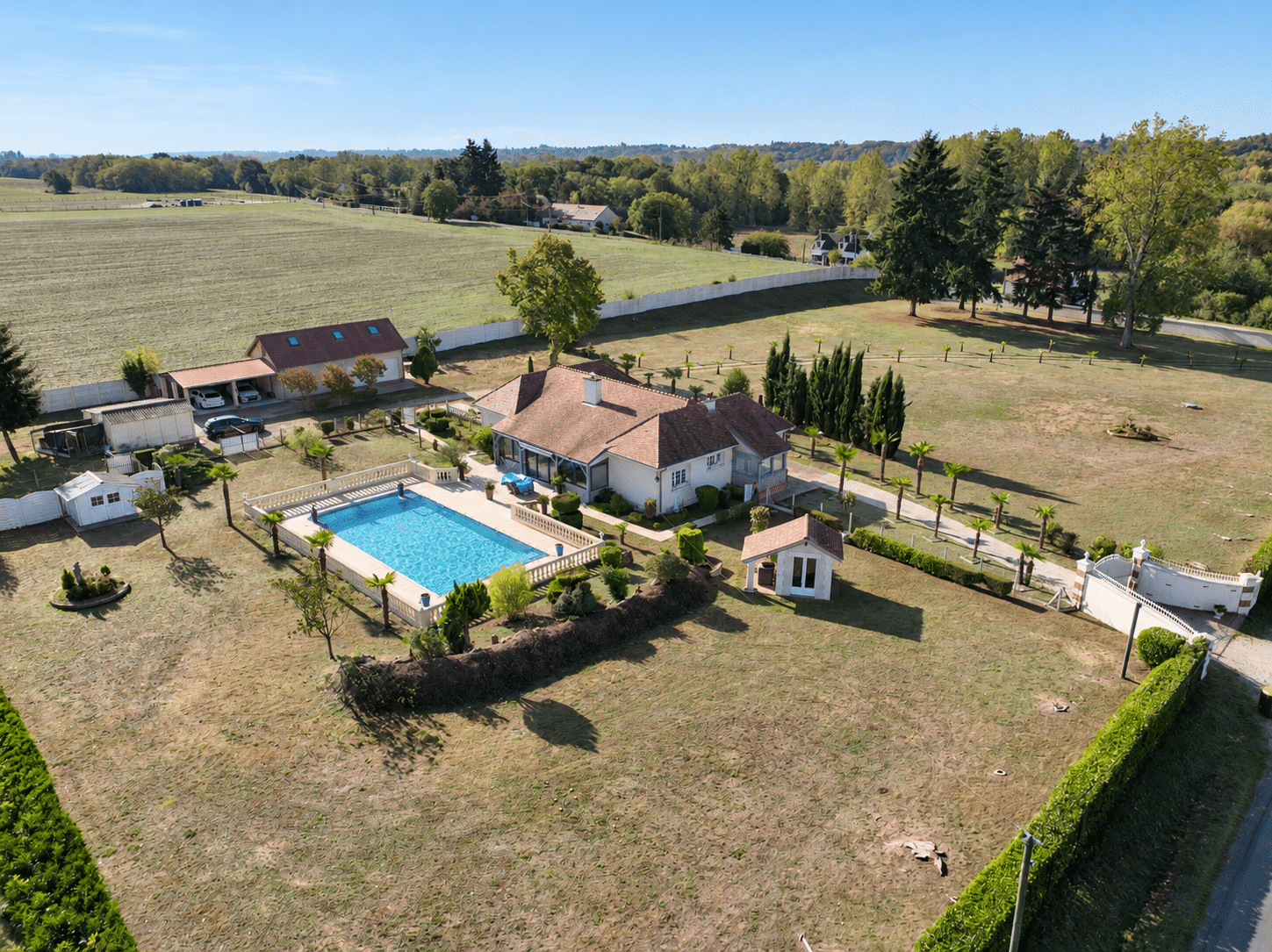 50FD0B79-11C0-488D-8647-8DC74616DA8D BRIARE – PROPRIÉTÉ AVEC DEUX HABITATIONS ET PISCINE