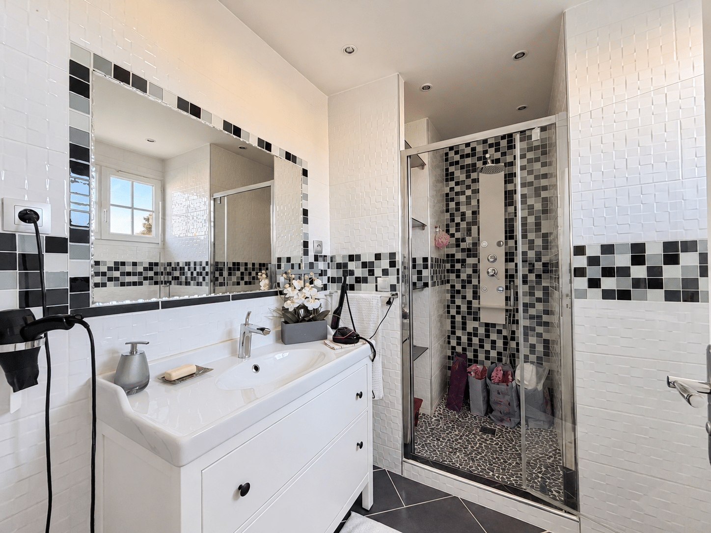 B1AD3D00-D55C-4E31-94E3-76253335ED17 BRIARE – PROPRIÉTÉ AVEC DEUX HABITATIONS ET PISCINE