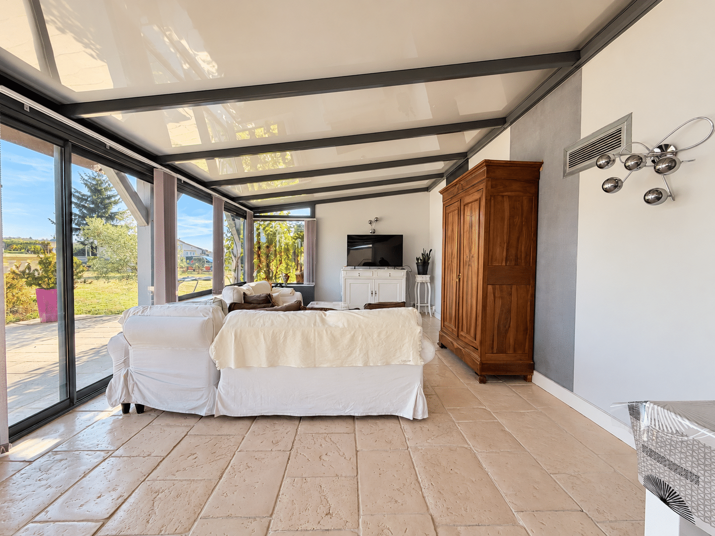 C40BD174-8453-4A3C-BEC7-21B2E45B6881 BRIARE – PROPRIÉTÉ AVEC DEUX HABITATIONS ET PISCINE