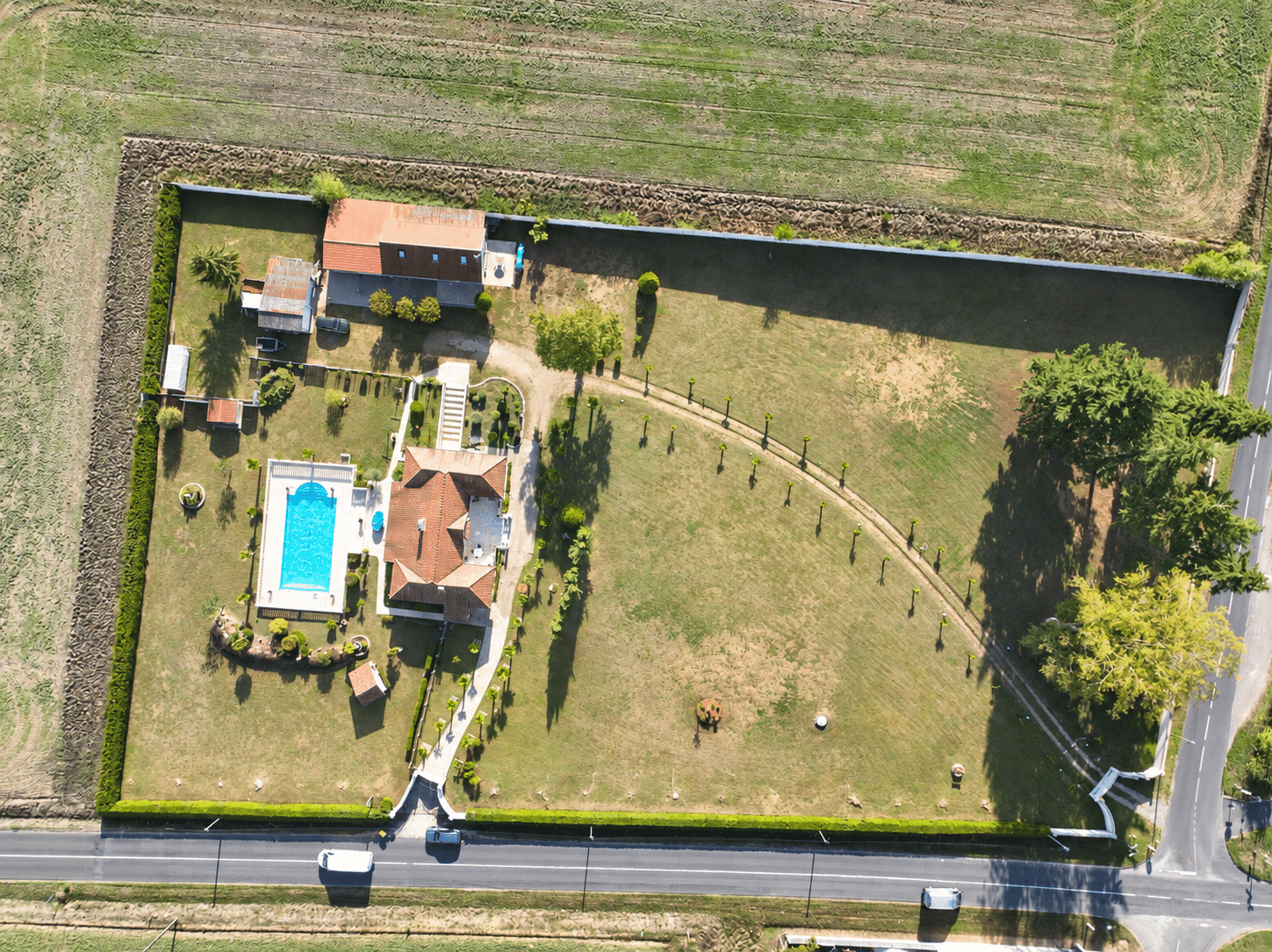D8433E0D-1716-466A-9E97-530536CB18D8 BRIARE – PROPRIÉTÉ AVEC DEUX HABITATIONS ET PISCINE